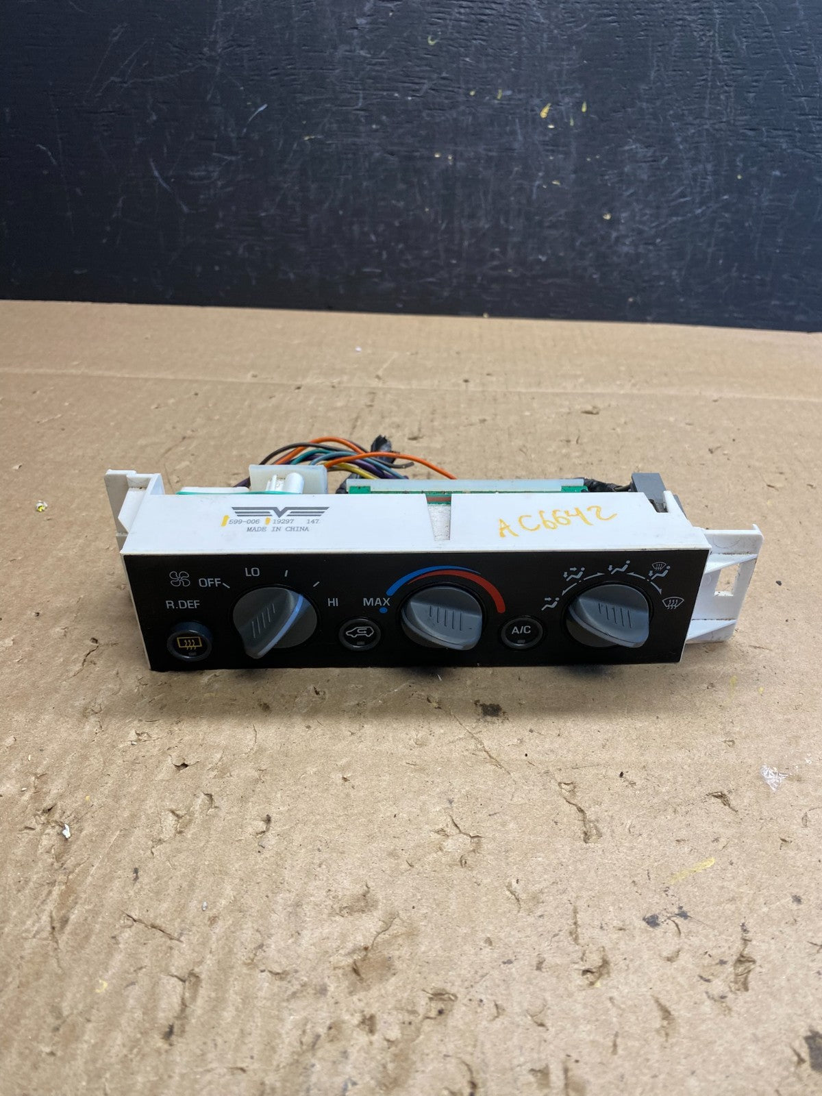 1996-1999 Chevrolet Tahoe 5.7L V8 HVAC Control Module AC66420