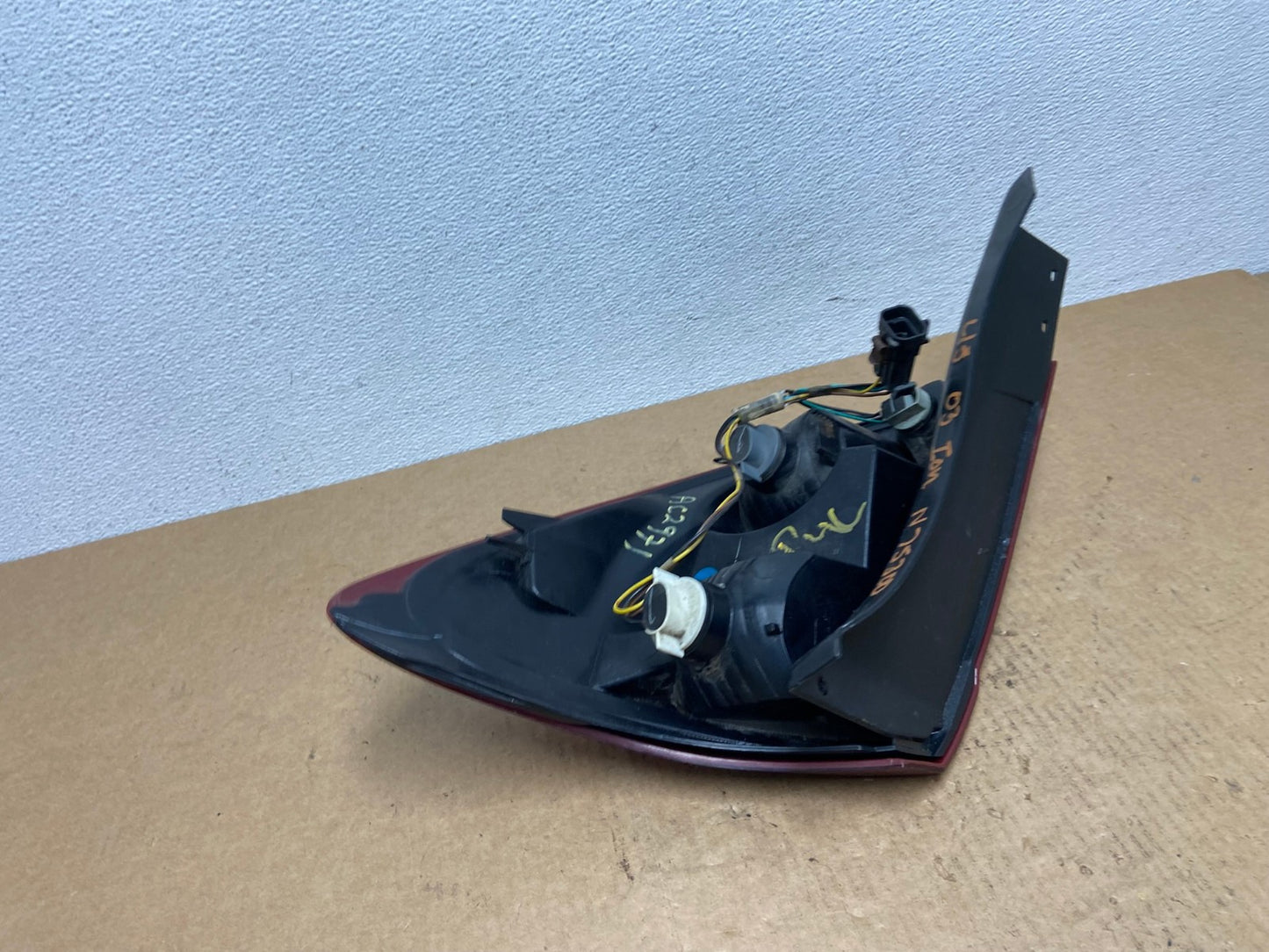 2003-2007 Saturn Ion Coupe Left Driver LH Side Tail Light AD2431 LK4