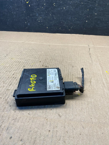 2013 to 2018 Ford Lincoln Rear Radar Blind Spot Module OEM r6070 DG2