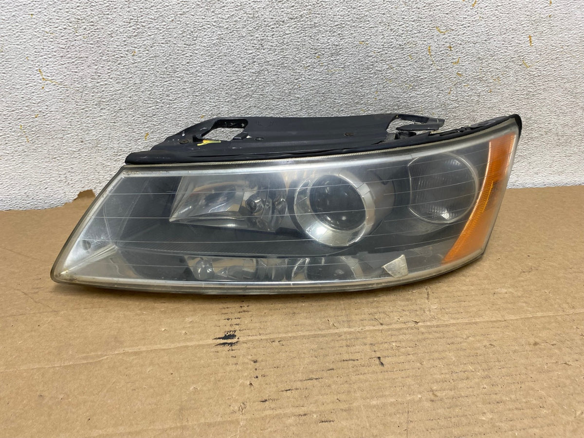 2006 to 2008 Hyundai Sonata Left Driver LH Side Headlight Halogen AH7932 LK0