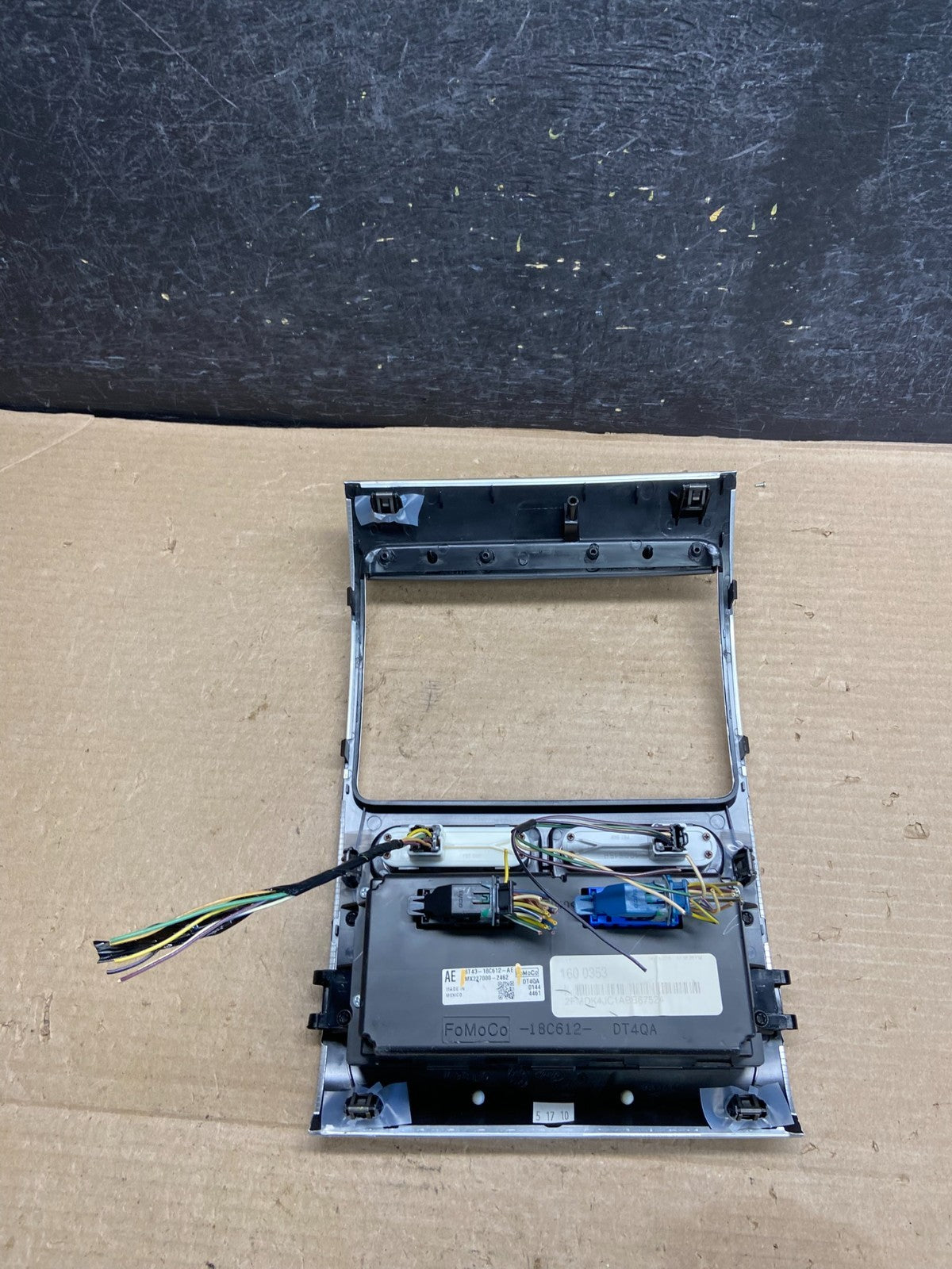 2007 - 2010 Ford Edge Heater Climate Control Radio Control Dash Bezel AH3713 DG7
