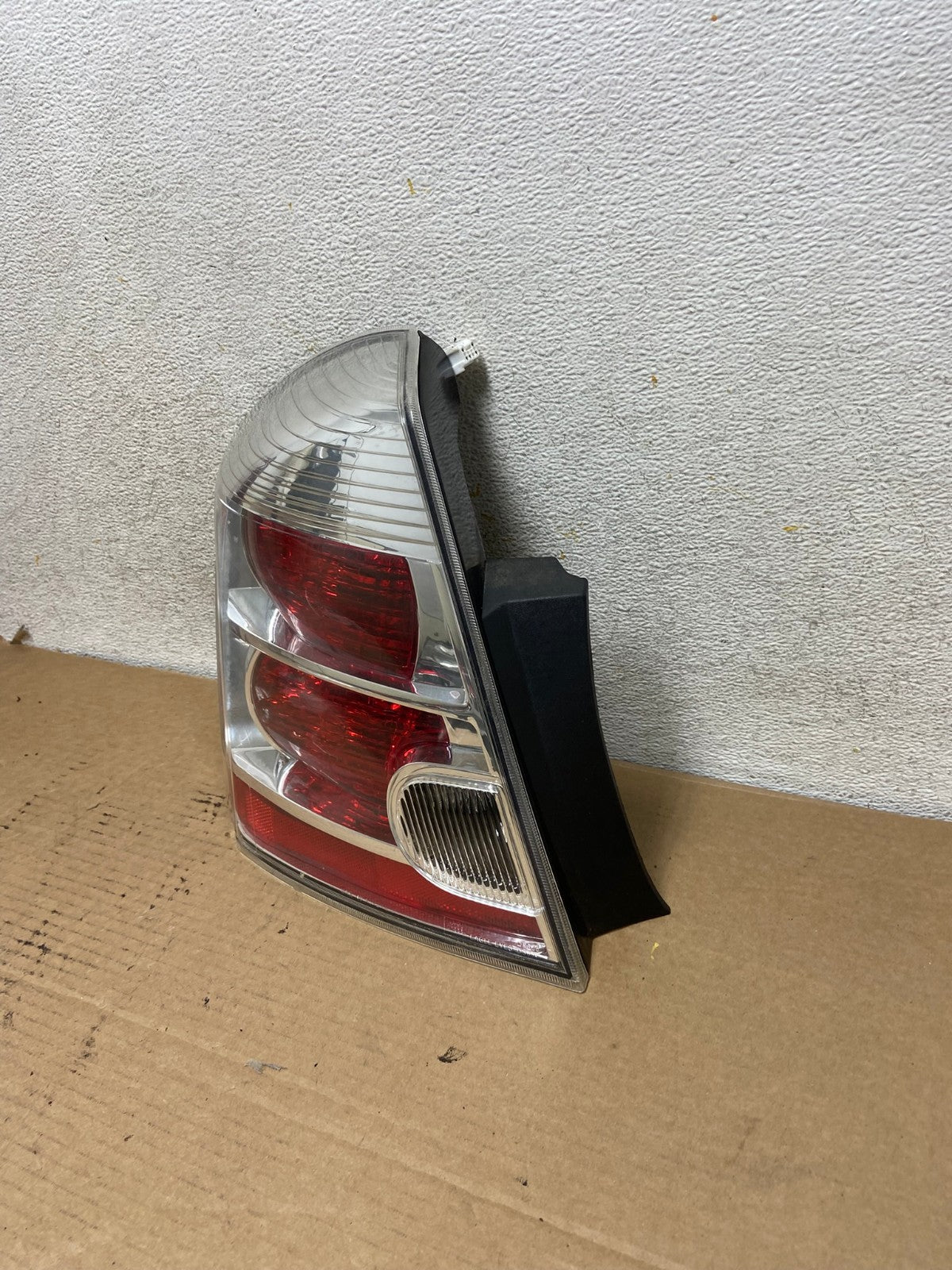 2007 to 2012 Nissan Sentra Left Driver LH Side Tail Light AH4023 LK2