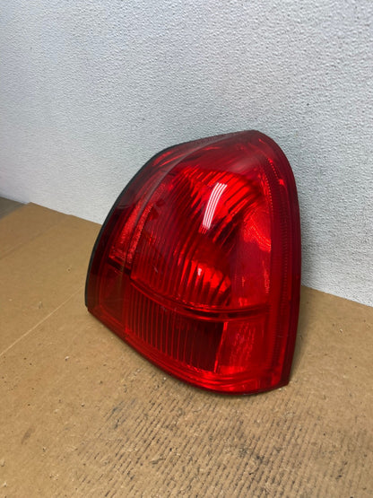 2003 to 2011 Lincoln Town Car Right Passenger Rh Tail Light AE0628 LK1
