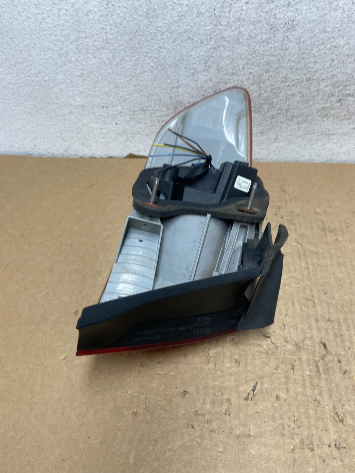2007 to 2010 BMW M3 328i 335i Coupe Right Passenger RH Tail Light AF7460 DW7