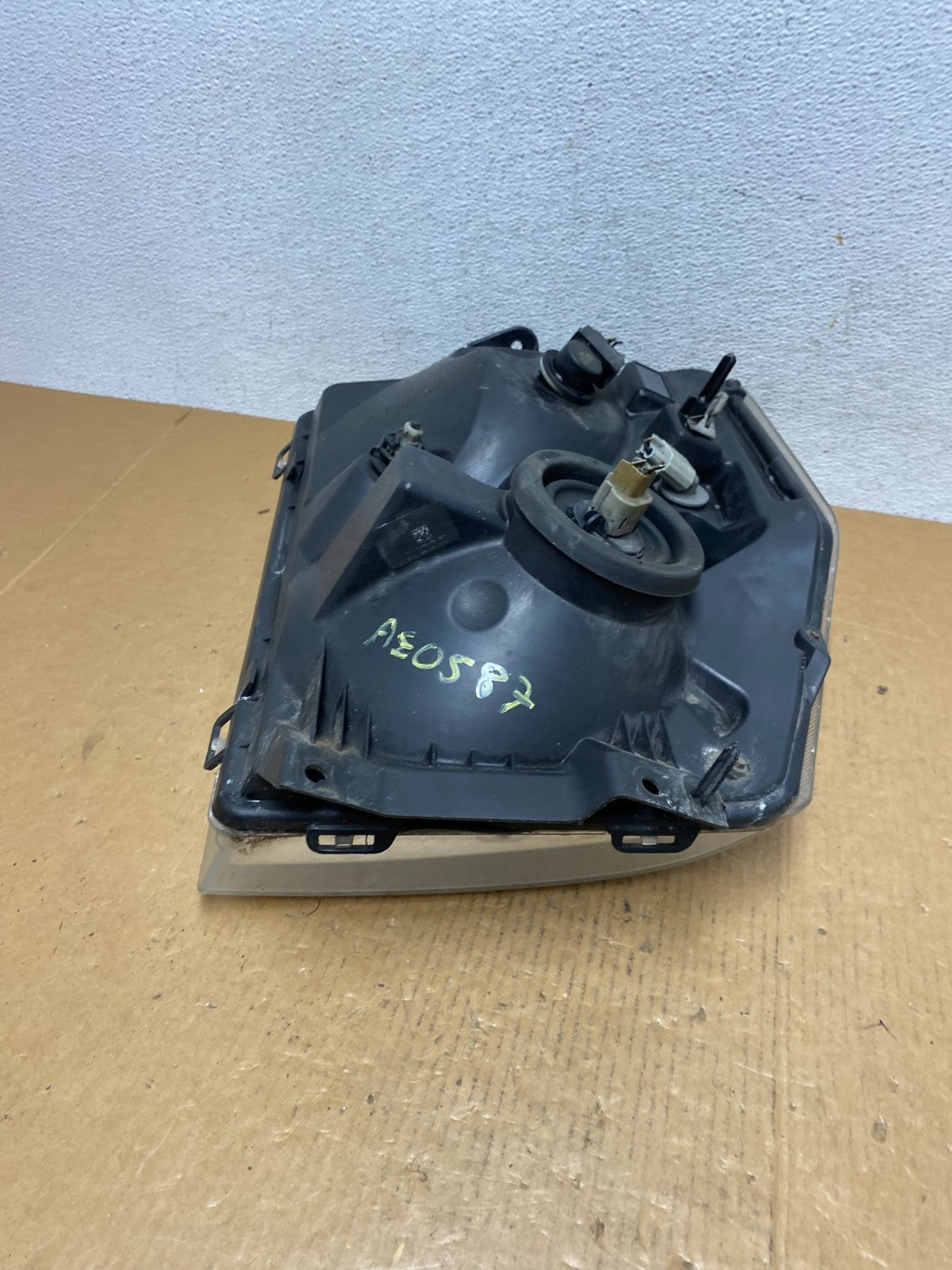 2008-2014 Ford Econoline E150 E250 E350 Right Passenger Headlight AE0587 DW6