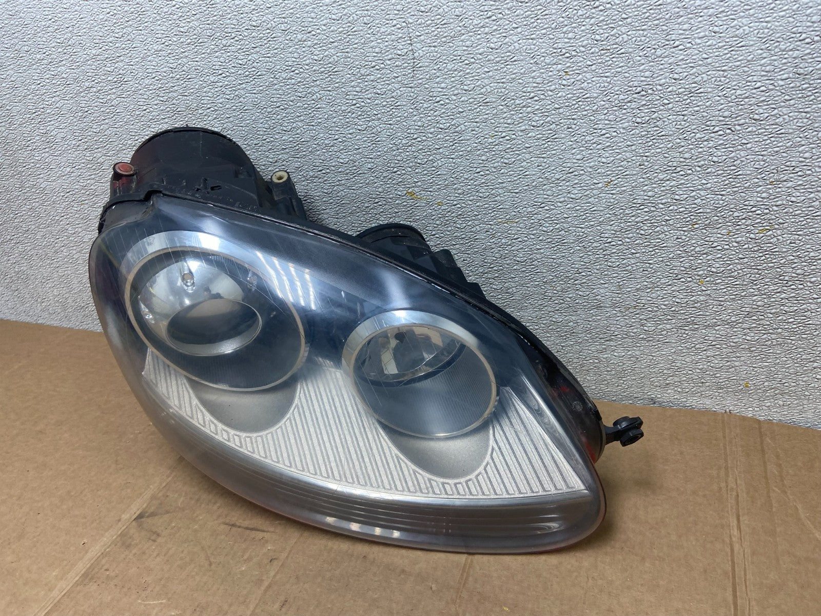 2006 to 2009 Volkswagen Jetta Golf Right RH HID Xenon Headlight Oem AA1169 DW1