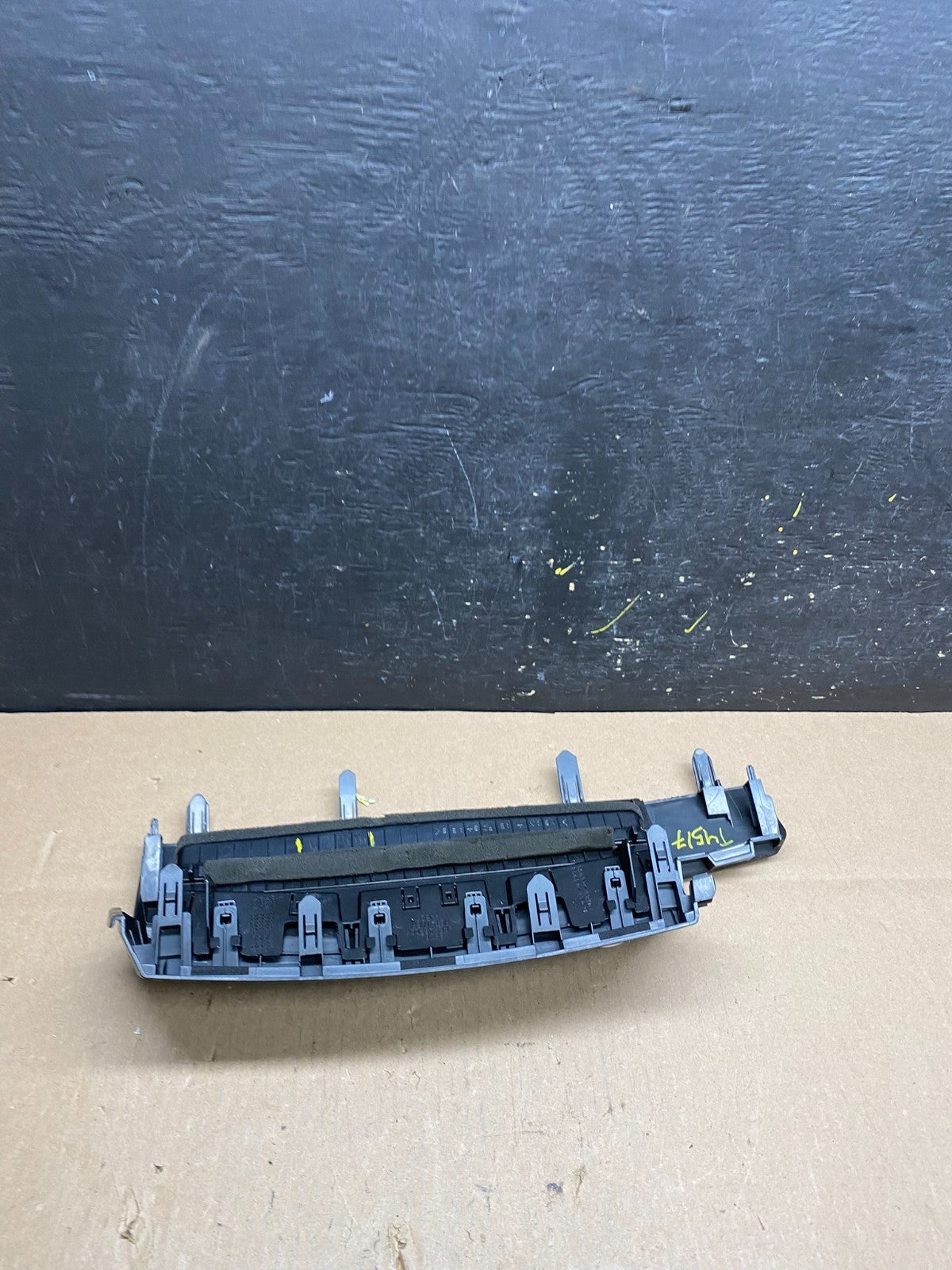 2012 2013 2014 Toyota Prius V Center Dash A/C Air Vents With Trim T4517 DG4
