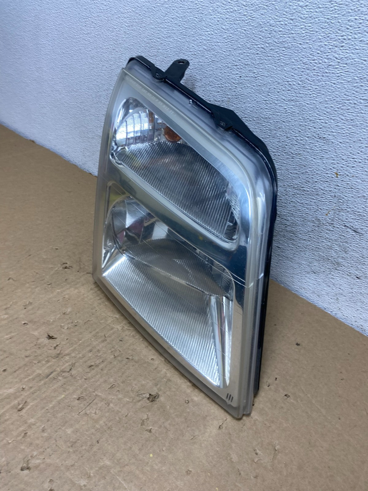 2010 to 2013 Ford Transit Connect Right Passenger Side Headlight AF7432 DW1