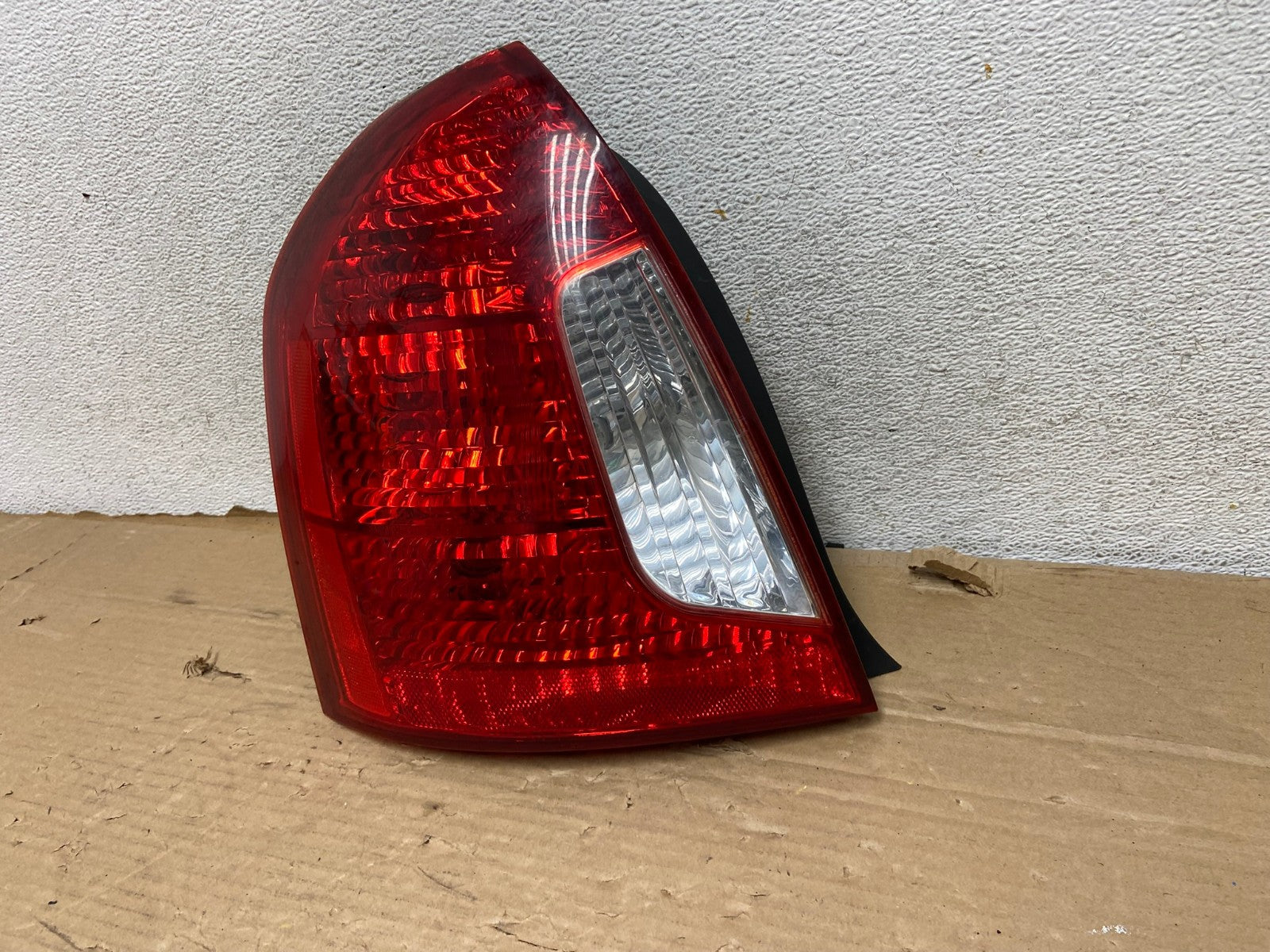 2006-2011 Hyundai Accent Sedan Left Driver Side Lh Tail Light AG8243 LK2