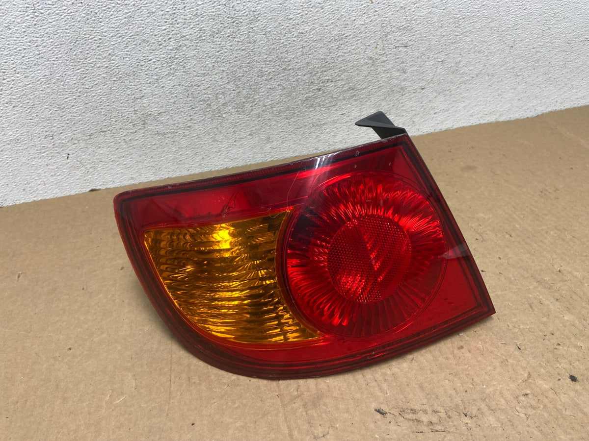 2001 to 2003 Hyundai Elantra Hatchback Left Driver Side Tail Light AF9752 LK0