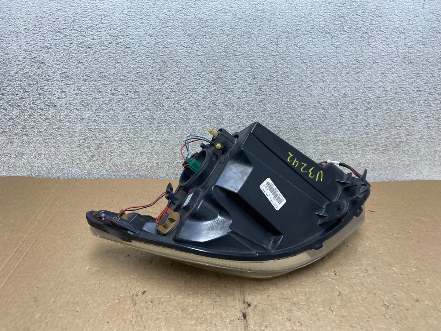2010 2011 2012 Nissan Sentra Halogen Right Passenger Black Headlight V3242 DW7