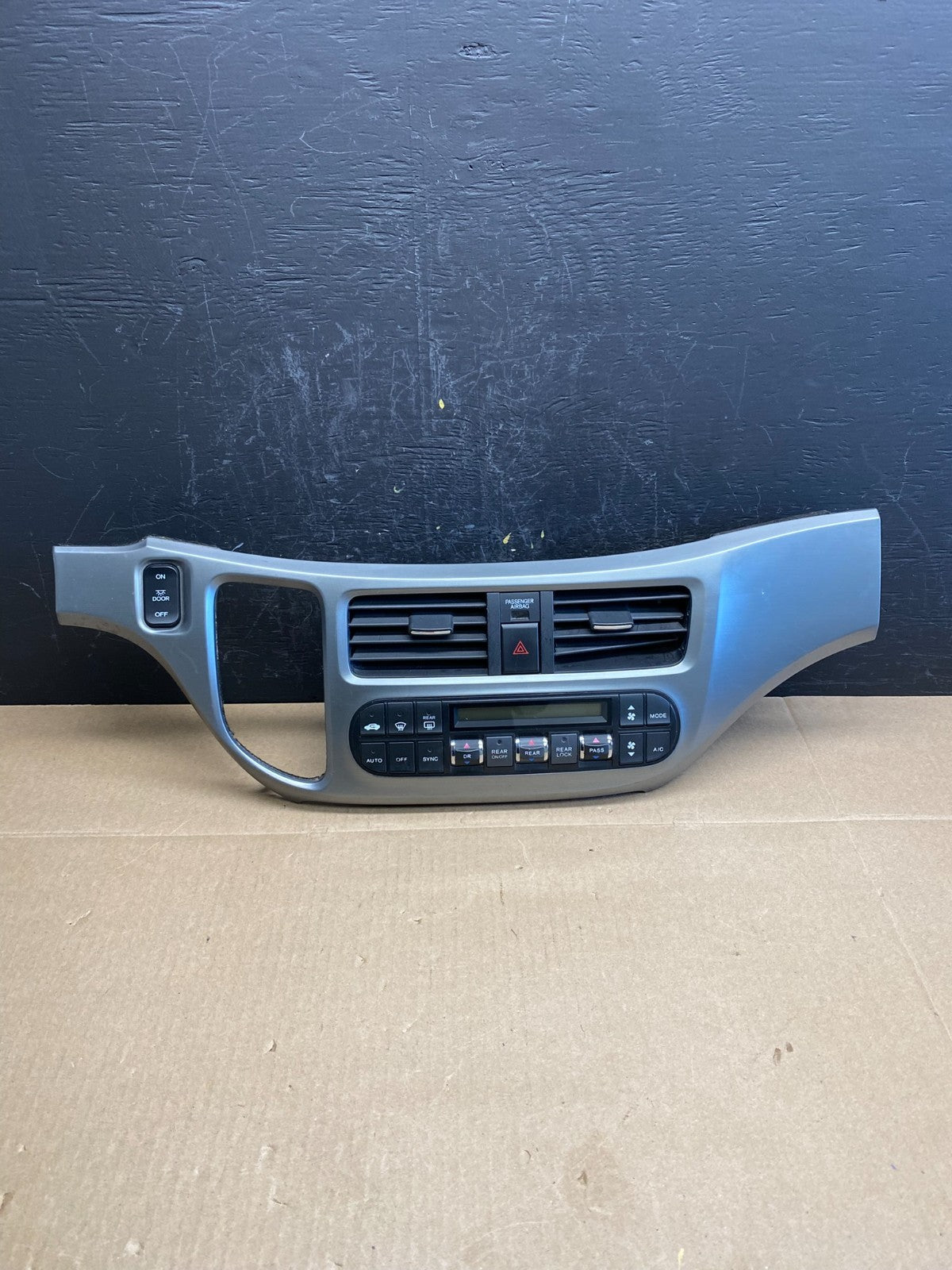 2005 to 2010 Honda Odyssey Radio Climate Control Dash Trim Bezel AC6174 DG0