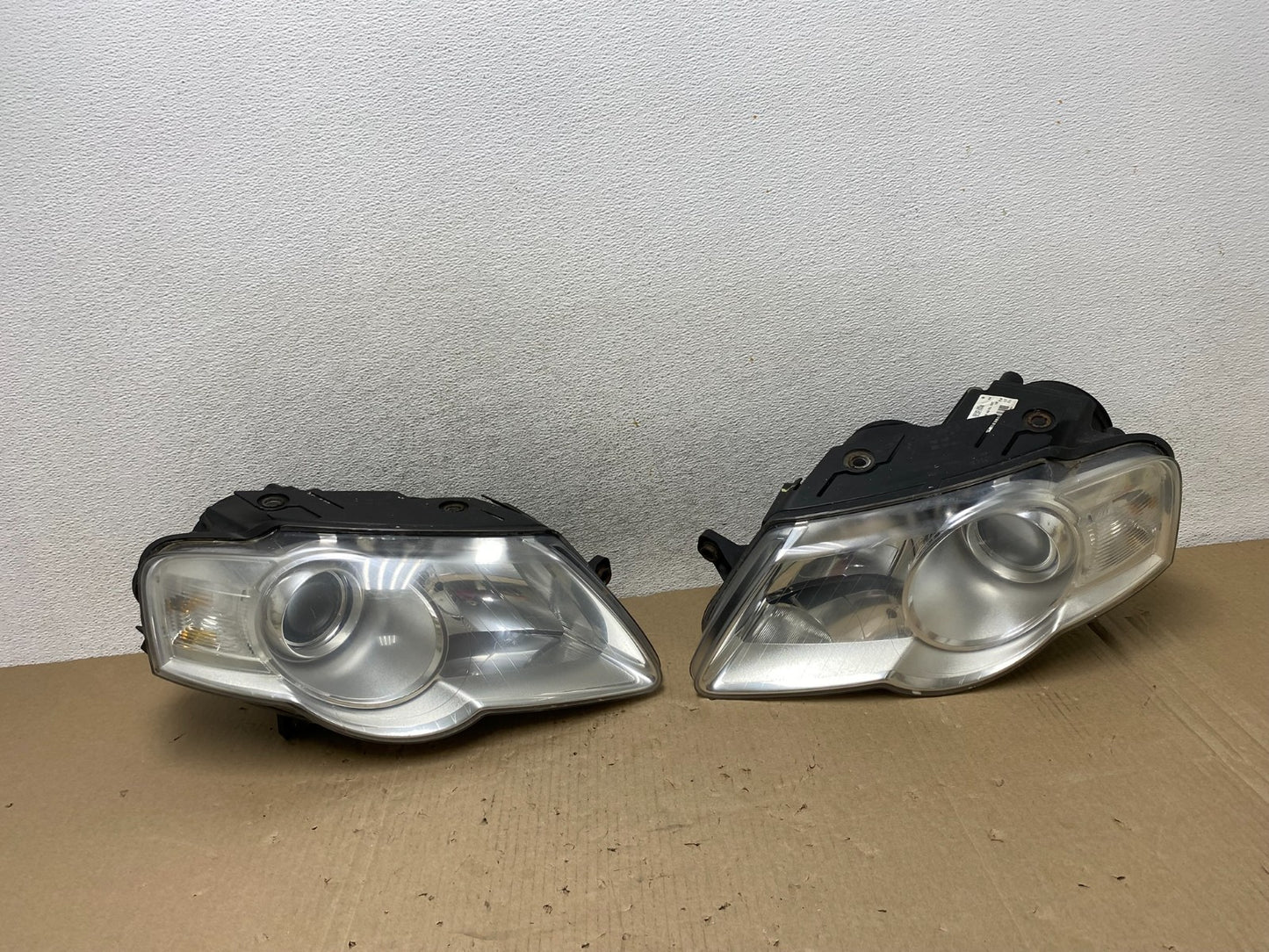 2006 - 2010 Volkswagen Passat Left+Right Side Halogen Headlights AG6922 DW0