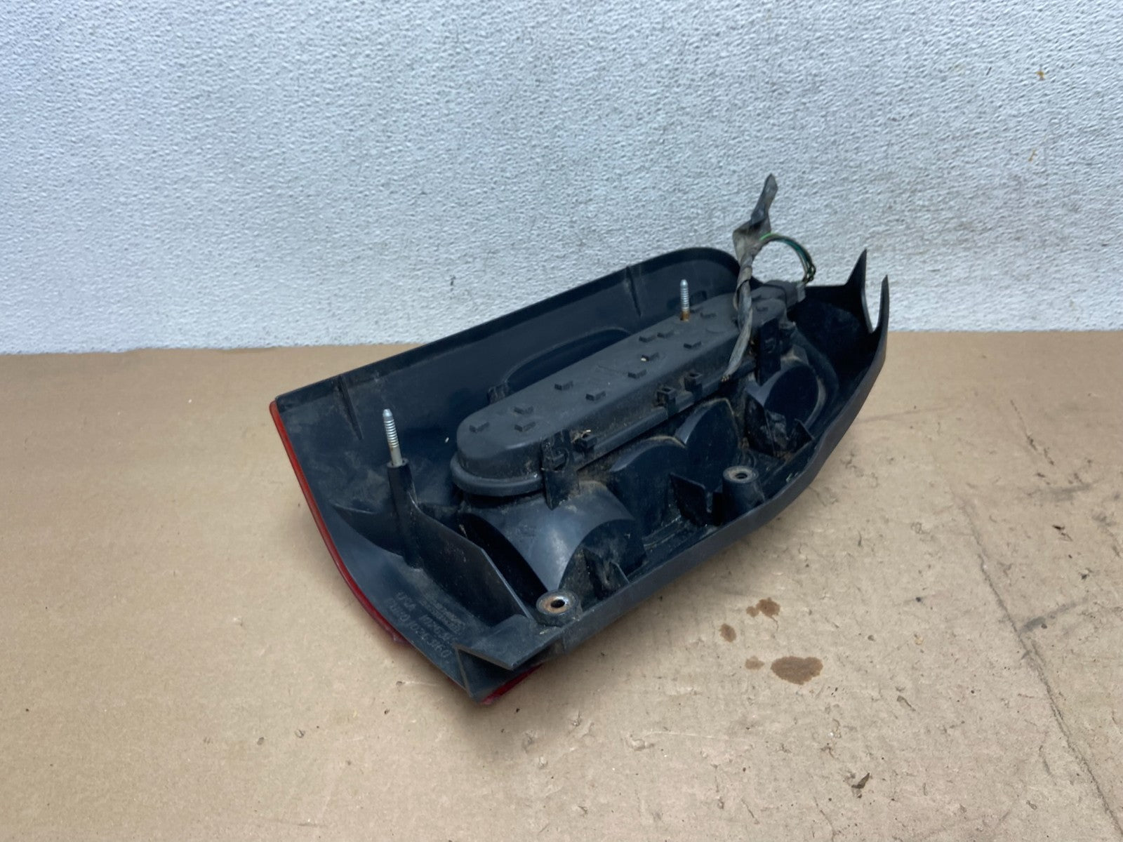 1997 - 2005 Pontiac Montana / Venture Right Passenger Tail Light AG5589 DW5