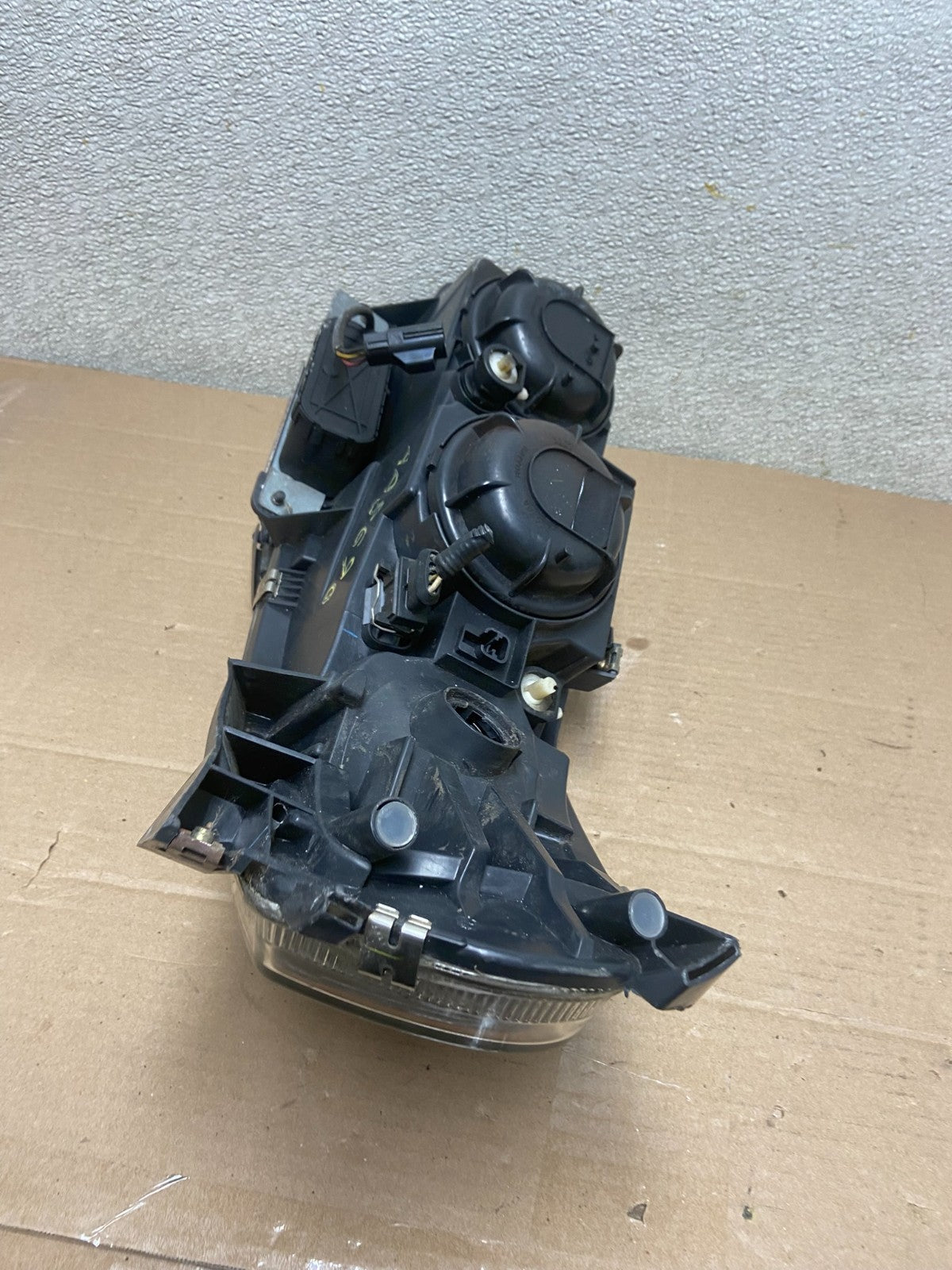 2001 to 2004 Volvo S60 Right Passenger Side Headlight Halogen Oem AA8690 DW5