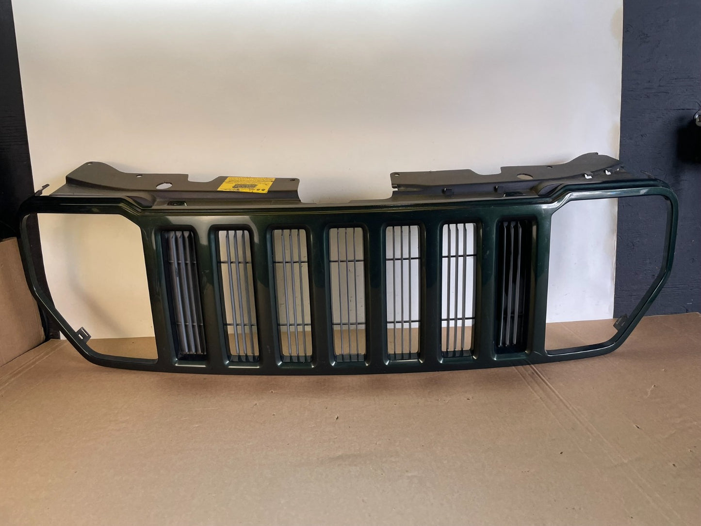 2008 2009 2010 2011 2012 Jeep Liberty Front Upper Grill Grille AG2834 DW0