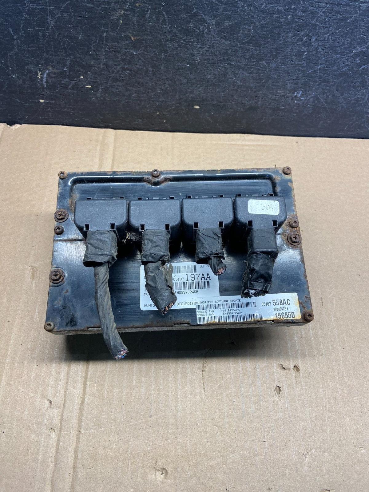 2007 Chrysler Town Country Caravan 3.8L Engine Control ECU P05187558AC AE2276 DG0