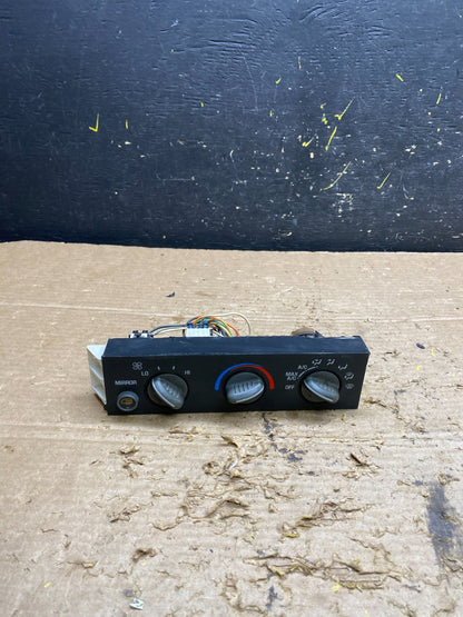 2001 - 2007 GMC Chevrolet Express 1500 Climate Control A/C X1454 DG0