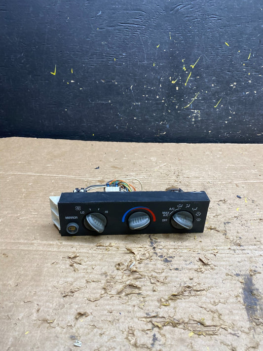 2001 - 2007 GMC Chevrolet Express 1500 Climate Control A/C X1454 DG0