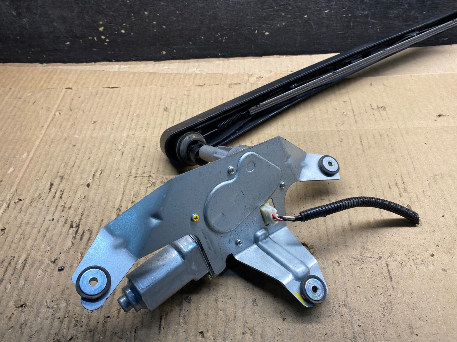 2010-2017 Chevrolet Equinox Rear Glass Windshield Wiper Motor y1372 DG2