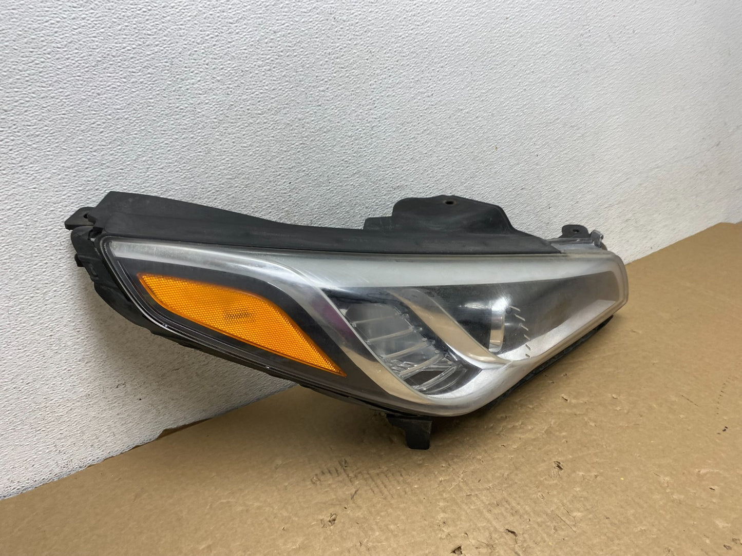 2015-2017 Hyundai Sonata Right Passenger RH Side Halogen Headlight AF7429 DW2