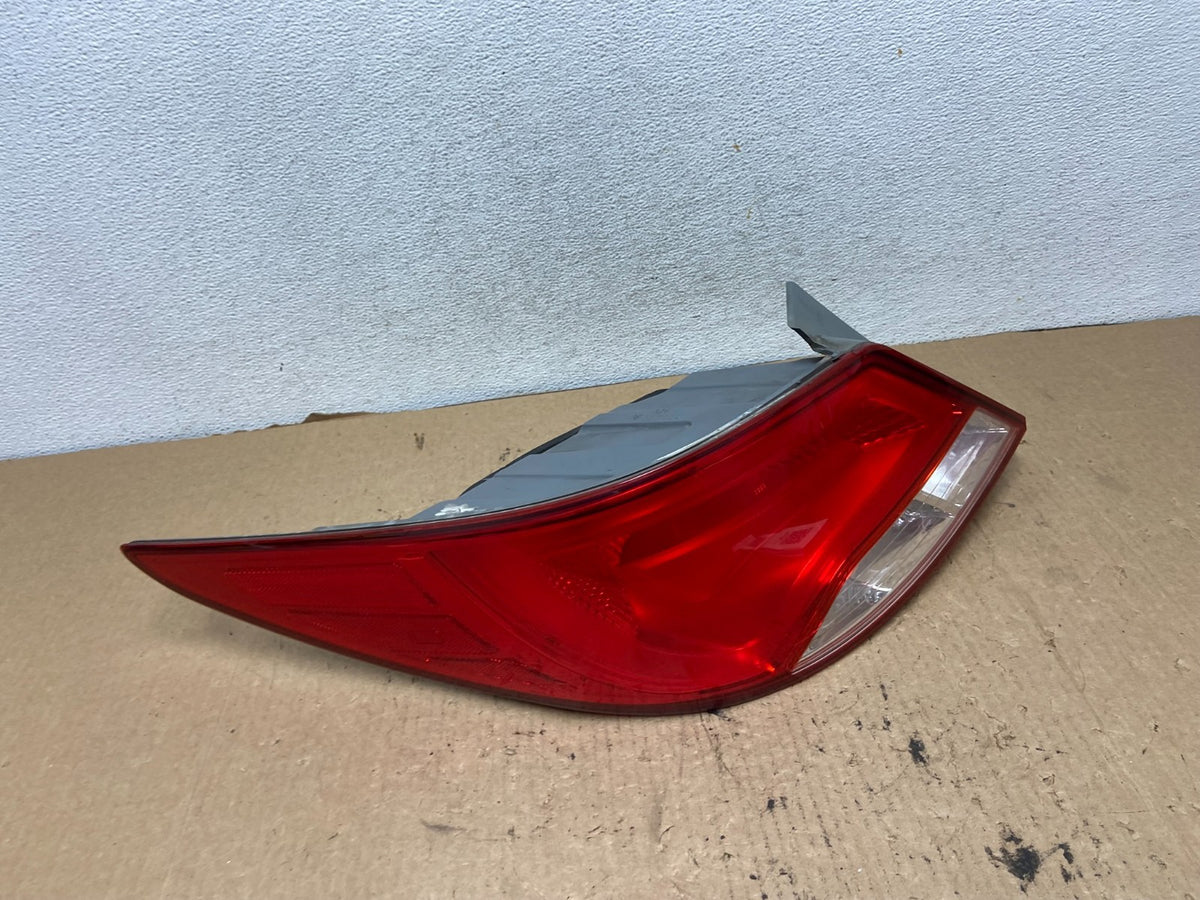 2015 to 2017 Hyundai Accent Left Driver LH Side Tail Light AG2433 DG2