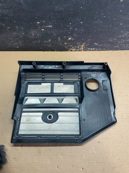 2000 to 2004 Toyota Sienna Highlander 3.0L  Top Engine Cover Lid OEM S1226 DG5
