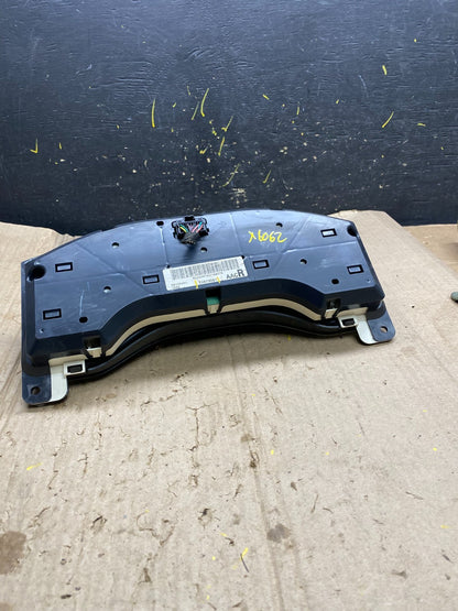 2010 - 2012 Chevrolet Express 2500 3500 Speedometer Cluster Gauge OEM X6062 DG5