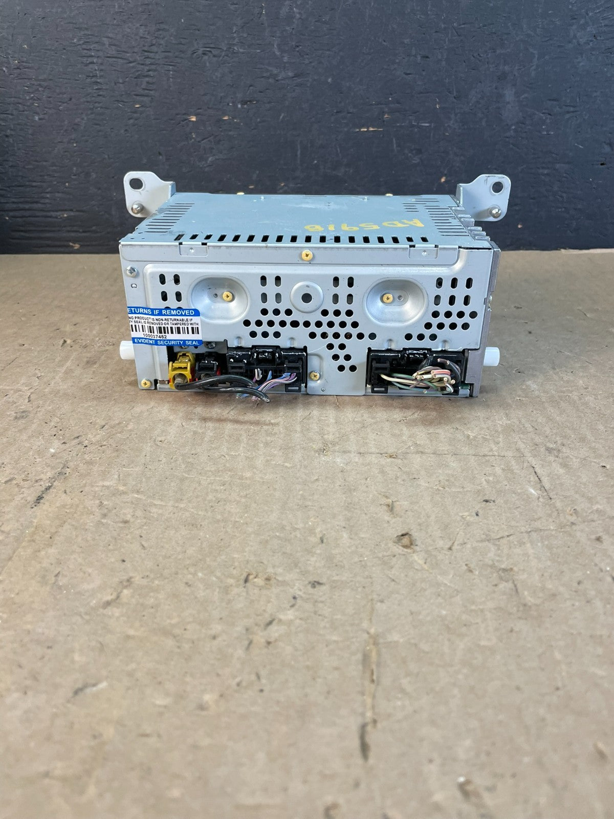 2013 to 2016 Ford Fusion Radio CD Player Reciver AD5918 DW4