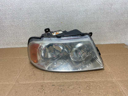 Xenon 2003-2006 Lincoln Navigator Right Passenger Side Headlight OEM Y8809 DW0