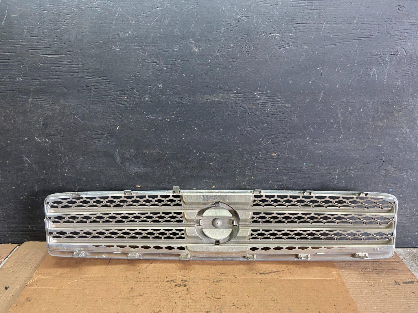 2009 to 2011 Nissan Maxima Front Upper Grill Grille Aftermarket Q9949 DG3