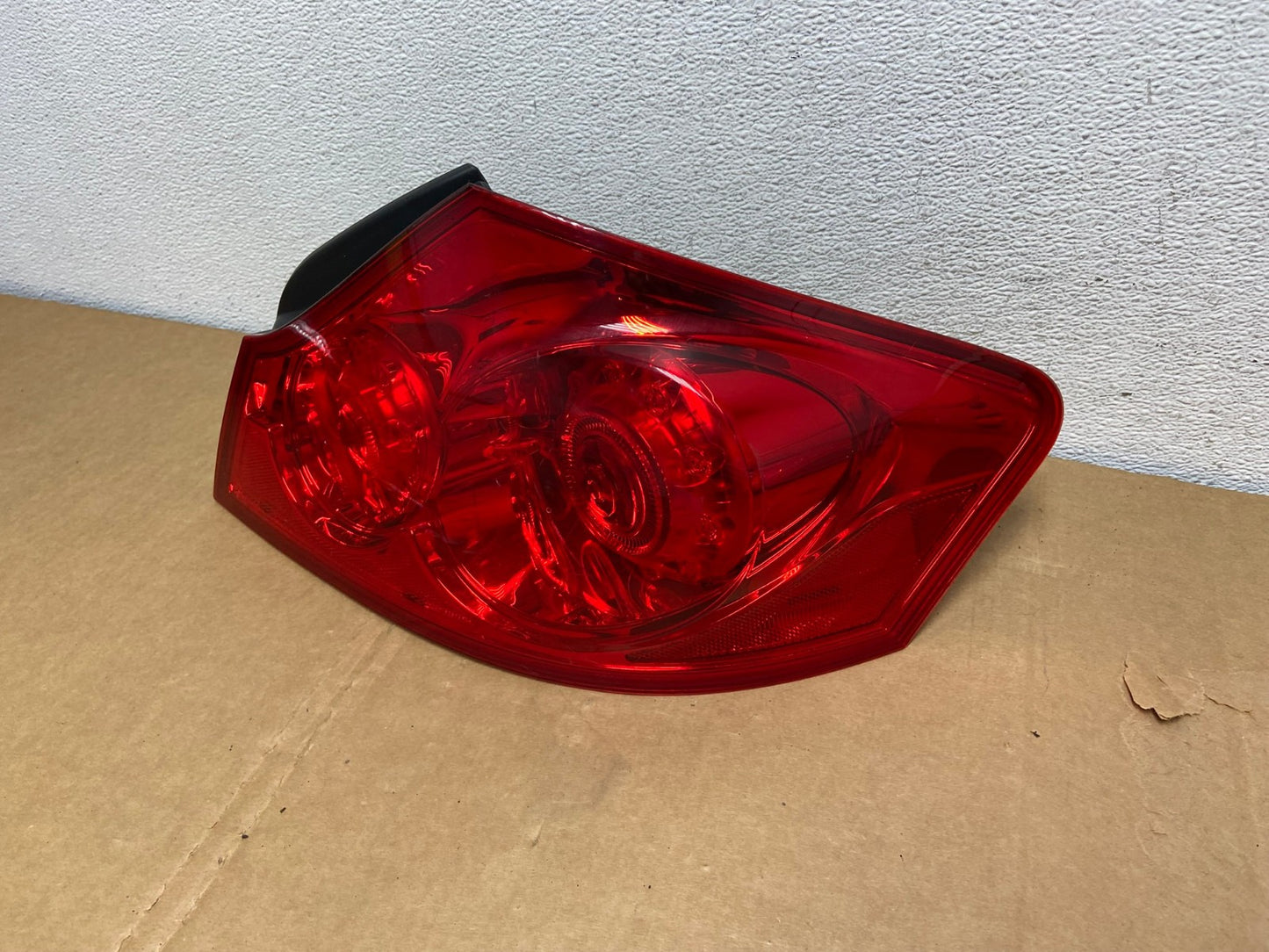 2007 to 2013 Infiniti G35 G37 Sedan Right Passenger Rh Tail Light AC8347 LK1