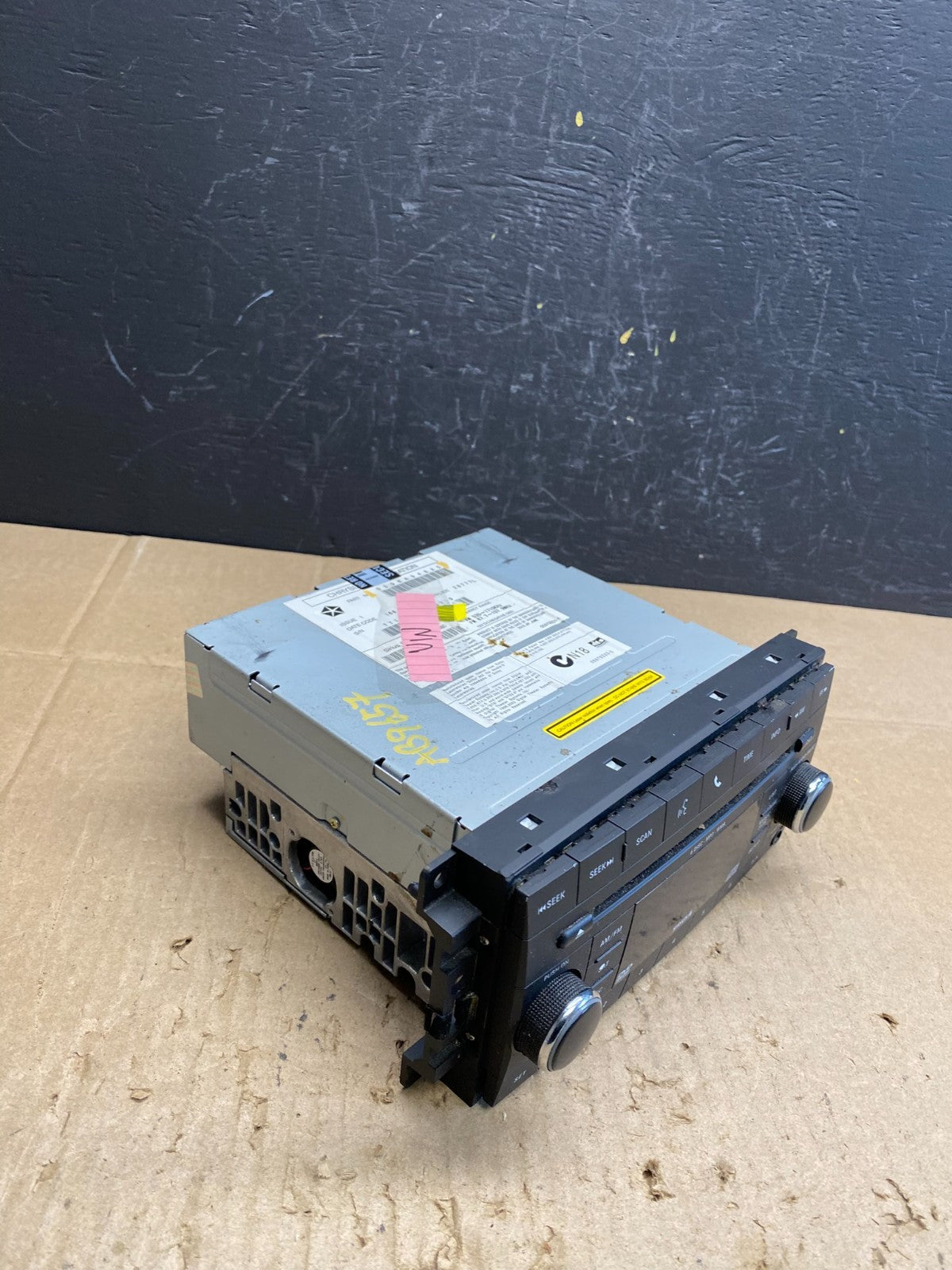 2010 Dodge Journey AM FM Radio 6 Disc CD Player Receiver AB9657 DG1
