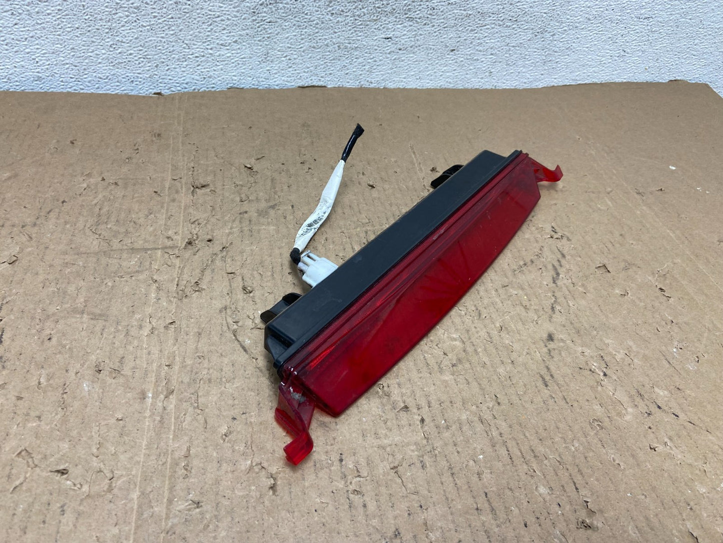 2009-2017 Chevrolet Traverse High Mounted 3rd Third Stop Brake Light ad8209 DG2