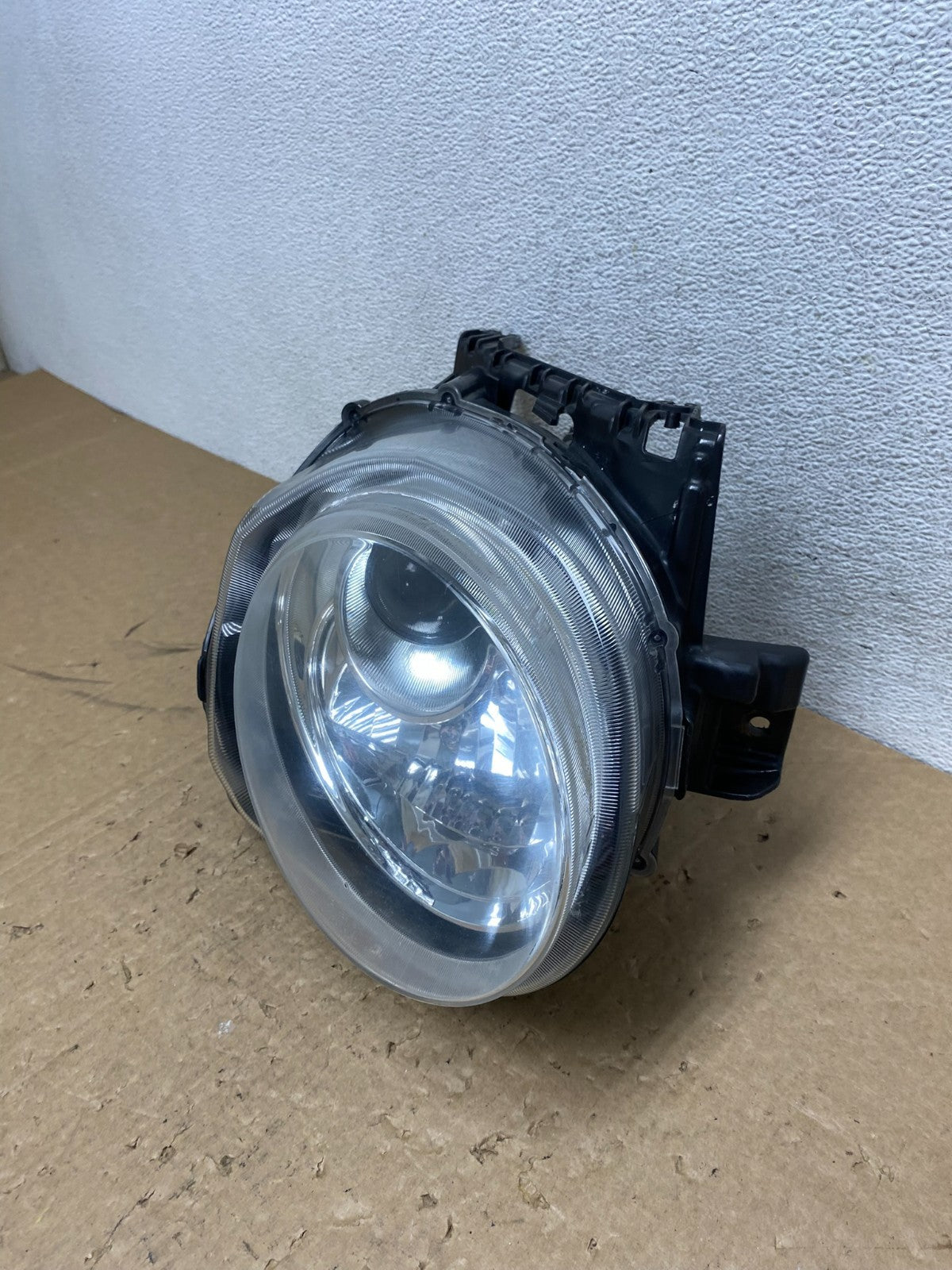 2015 to 2017 Nisan Juke Right Passenger Side Headlight AG1116 DG1