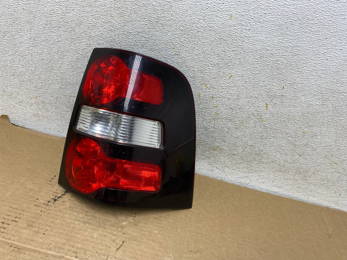 2006 to 2010 Ford Explorer Right Passenger Side Tail light AH8014 LK2