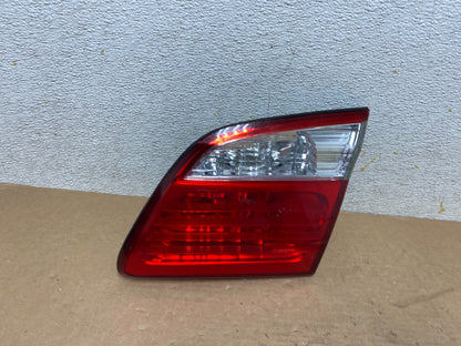 2000-2001 Infiniti i30 Right Passenger Rh Side Tail Light Inner Oem O9799 DW0