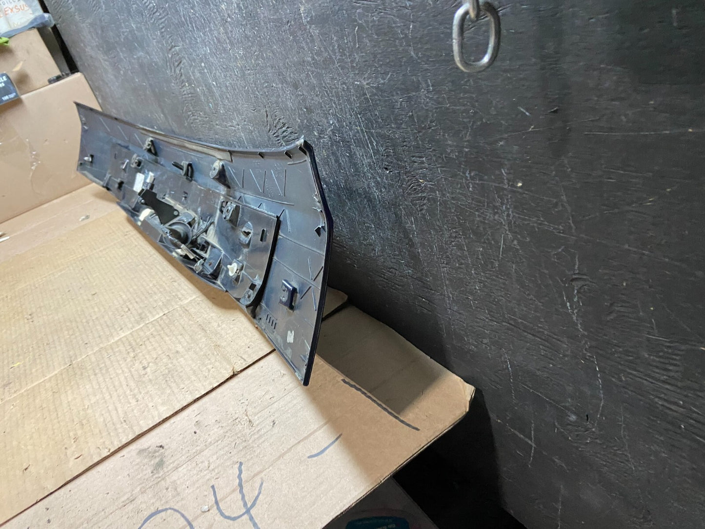 2011-2018 Dodge Grand Caravan Rear Tail Gate Trim Molding Panel OEM i31098