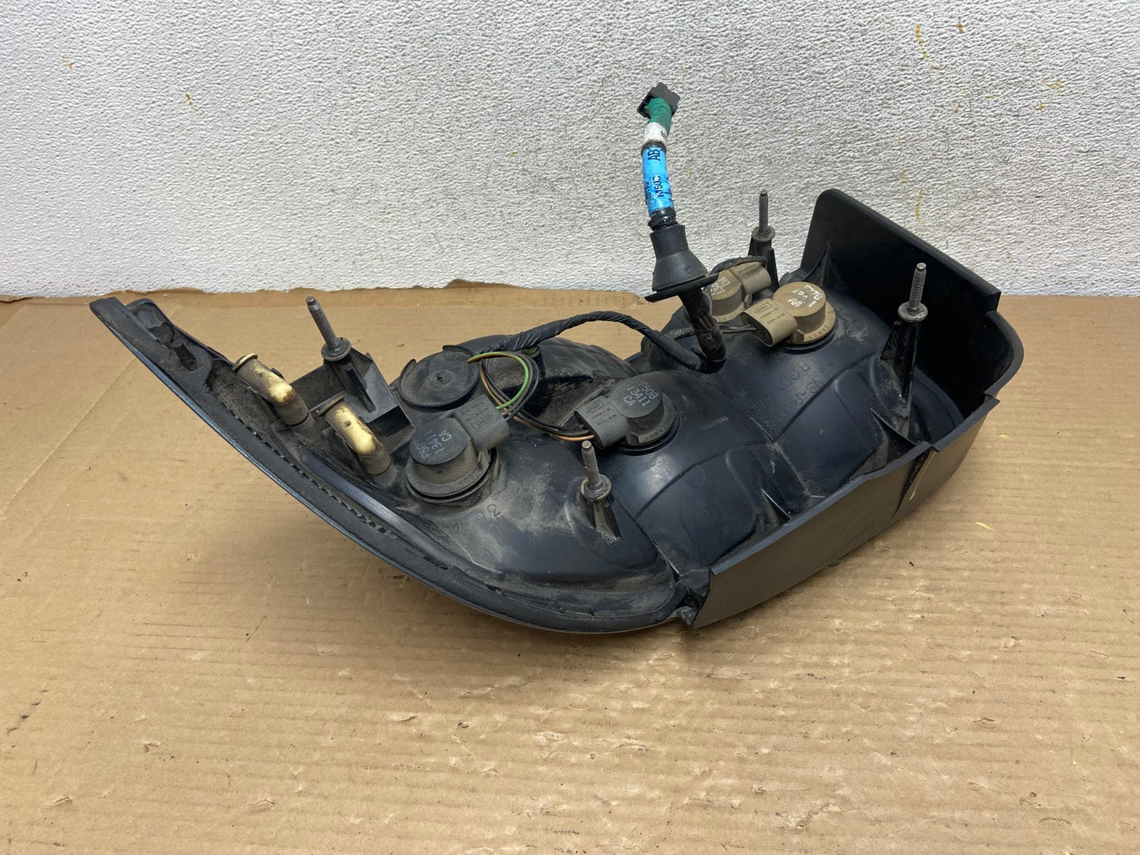 1996 1997 1998 Ford Mustang Left Driver LH Side Tail Light AH0612 LK6