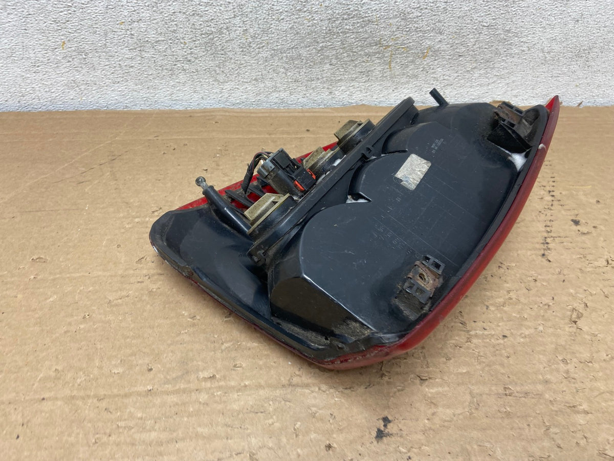 1999 - 2004 Jeep Grand Cherokee WJ Left Driver Lh Tail Light AH9178 LK4