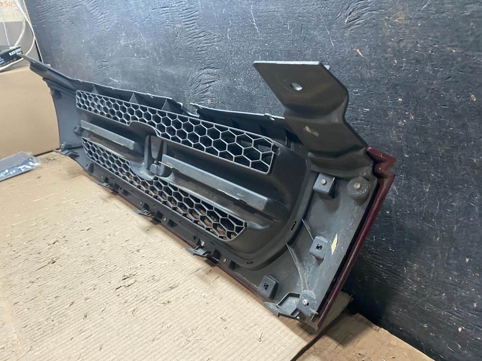 2003 2004 2005 Honda Pilot Front Upper Grill Grille Oem X8285 DG5