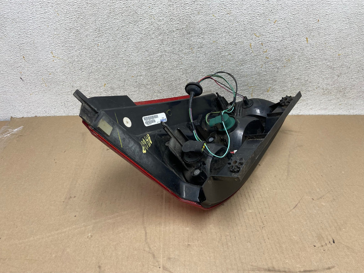 2004 to 2009 Nissan Quest Left Driver Lh Side Tail Light AH6699 LK5
