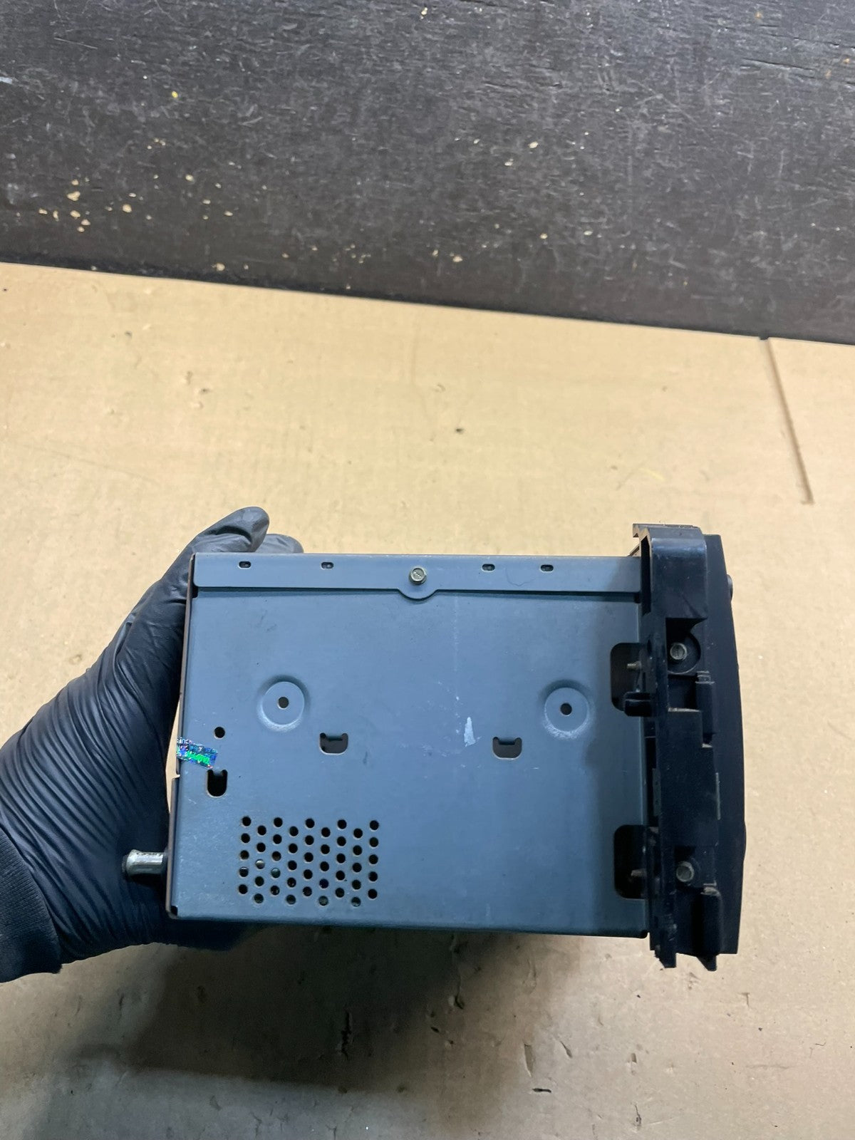 2007 to 2008 GMC Savana Audio Equipment Radio W4360 PS3