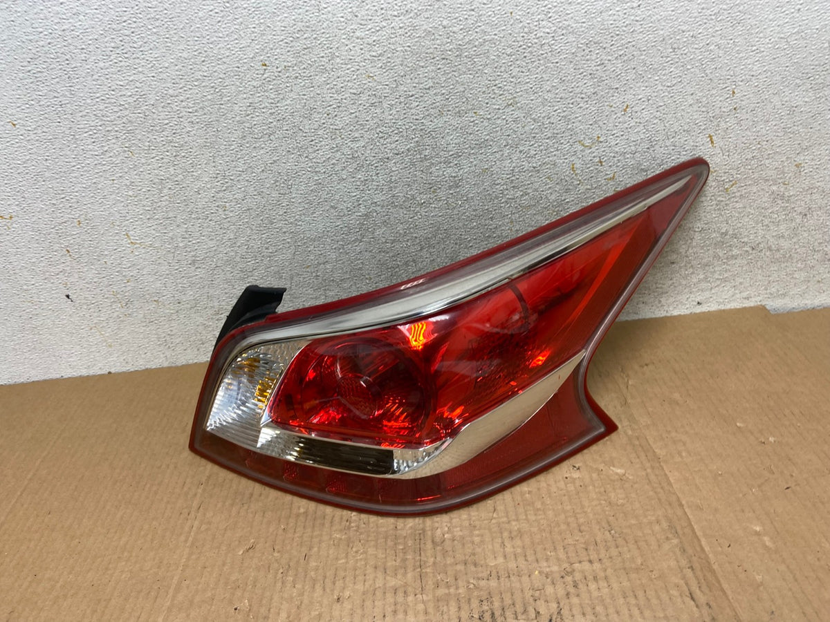 2013 2014 2015 Nissan Altima Right Passenger RH Side Tail Light AI6552 LK0