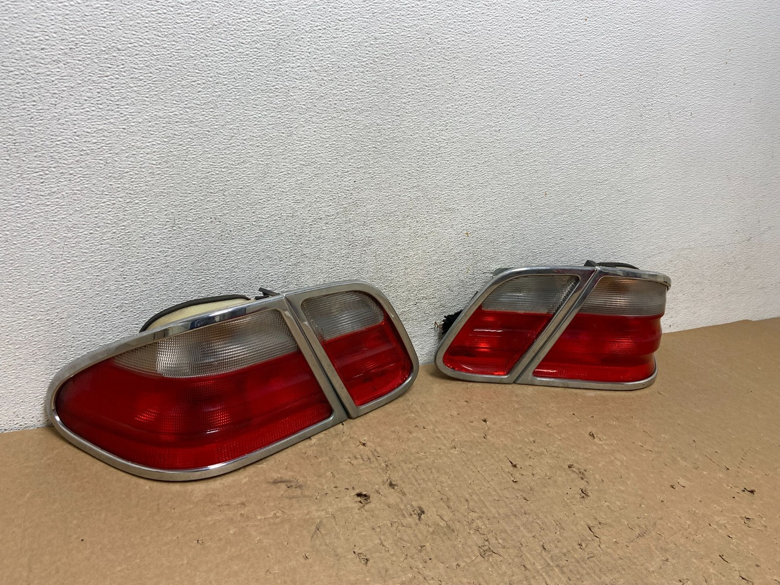 2000-2002 Mercedes-Benz E-CLASS E430 Left+Right Side Tail Lights AF82432