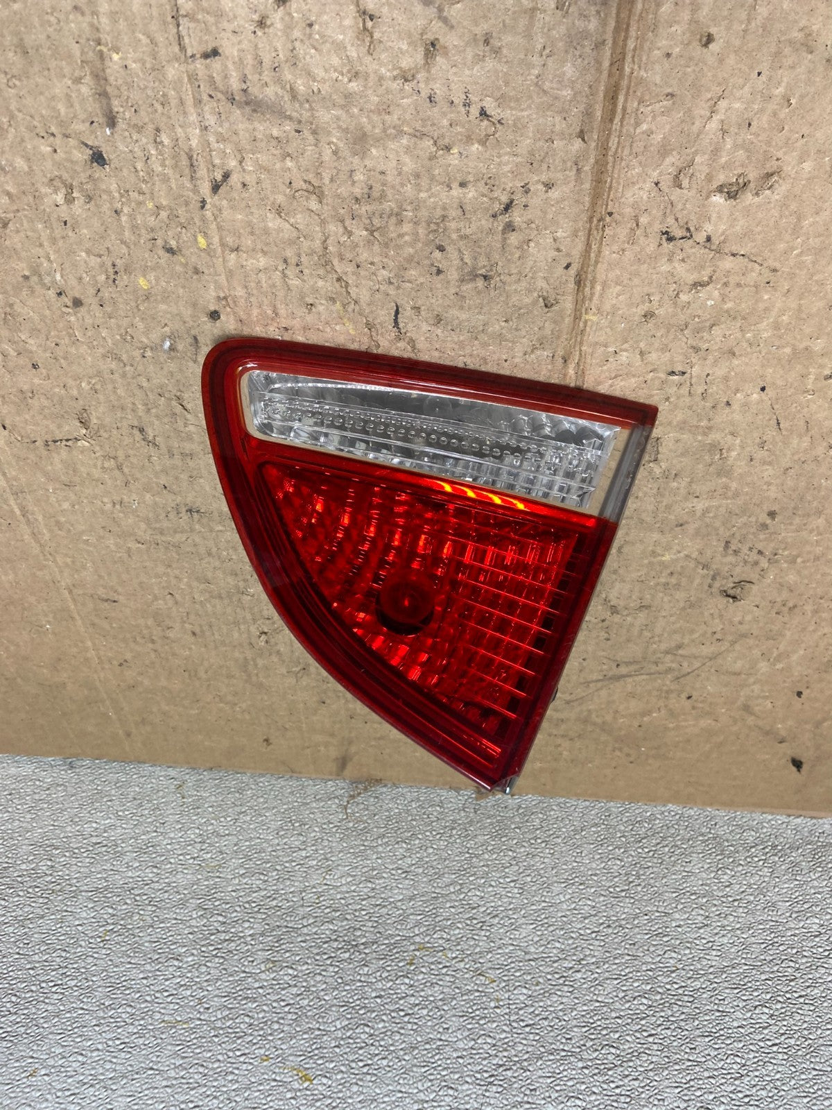 2007 to 2012 Hyundai Veracruz Right Passenger RH Inner Tail Light OEM AA3892 DW0