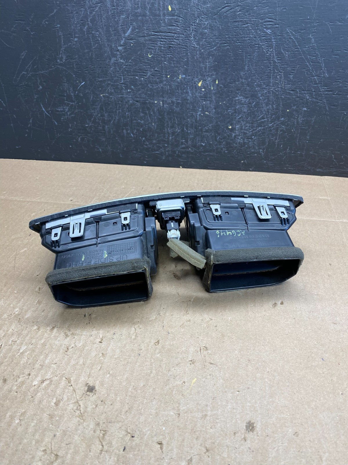 2013 to 2015 Nissan Sentra Air Vents Top Dash Center W/Hazzard Switch ac6446 DG3