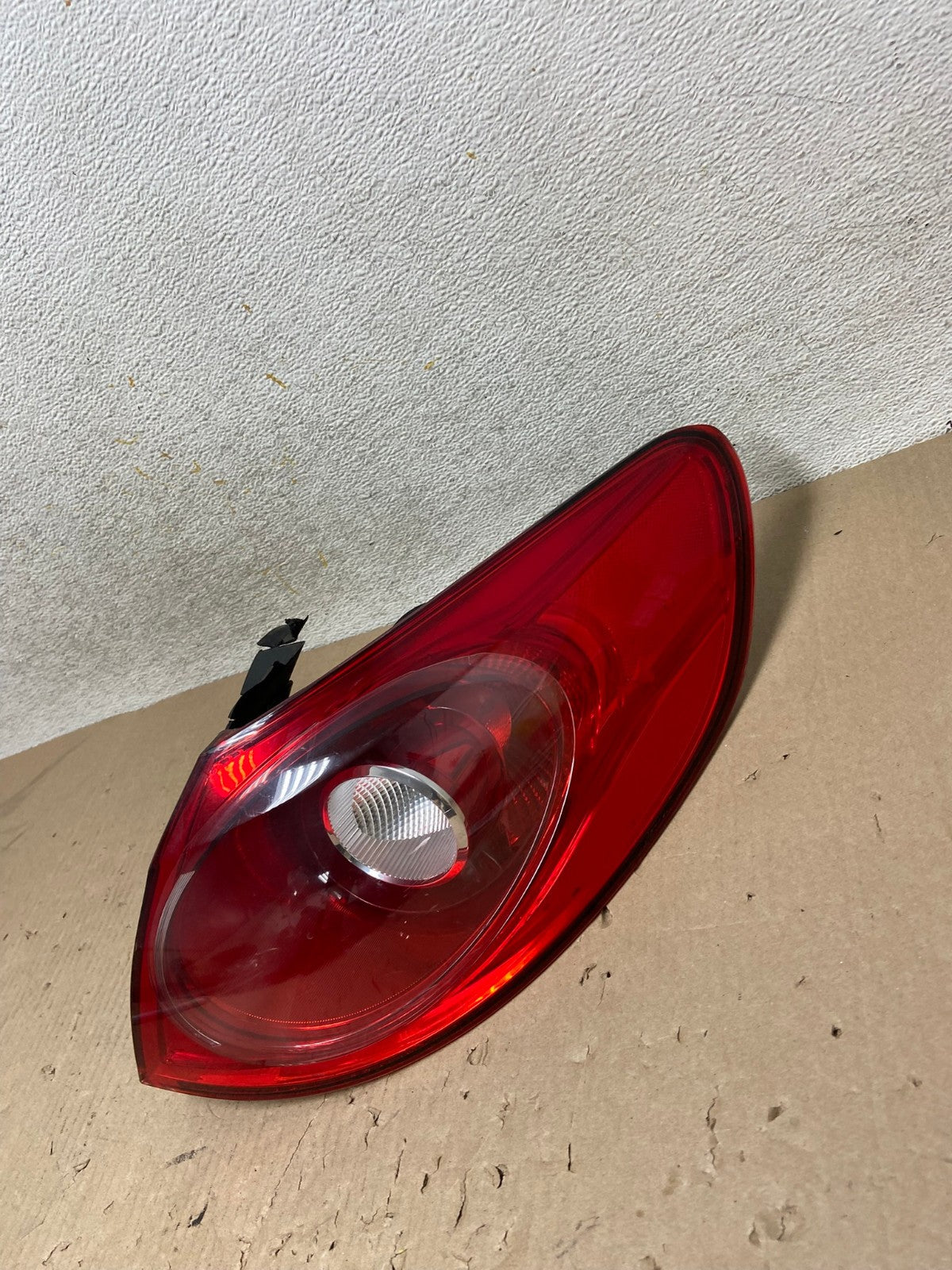 2009-2012 Volkswagen CC Right Passenger RH Side Tail Light AH6859 LK1