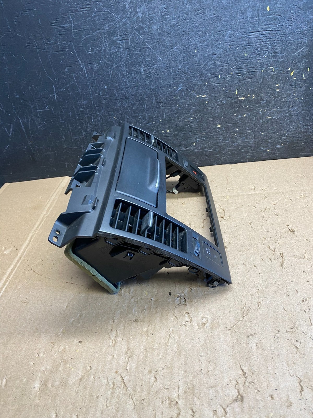 2007 to 2012 Nissan Versa Center Vent Dash Radio Trim Bezel AJ1562 DG1