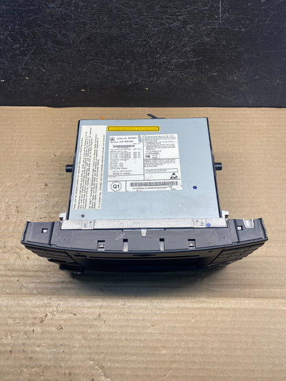 2009-2011 Mercedes Benz W211 E350 E500 Radio Screen Navigation Display AF3901 DW3
